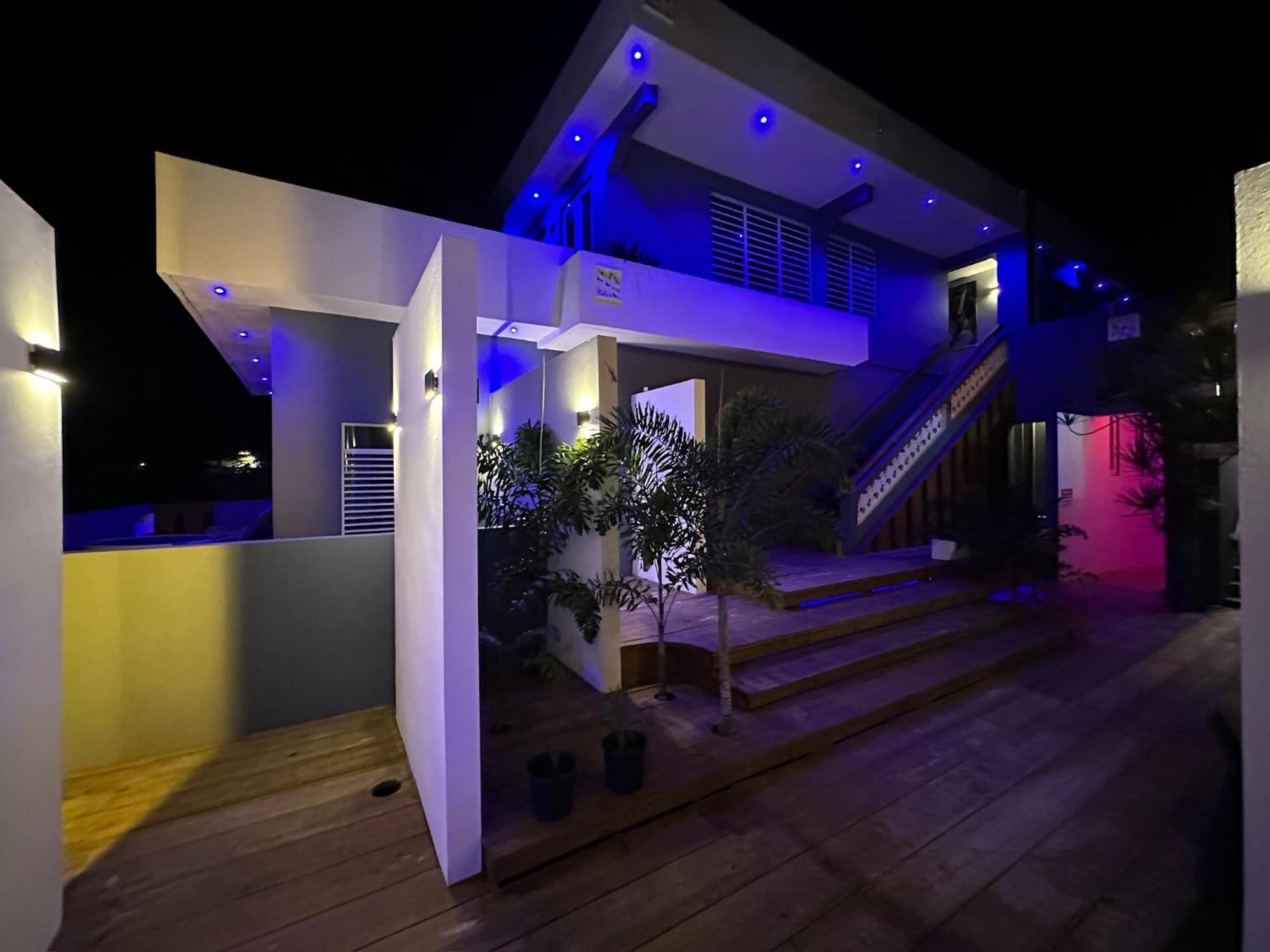 Old Crow Hotel And Suites Vieques Exterior foto